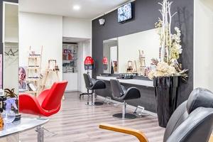 Avviata attività di parrucchiere - parat