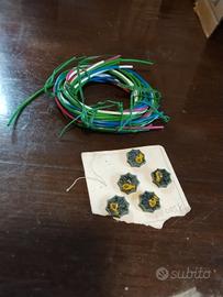 Set con matassa scoubidou+5 bottoni ragno