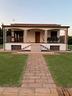 splendida-villetta-con-piscina-e-ampio-giardino