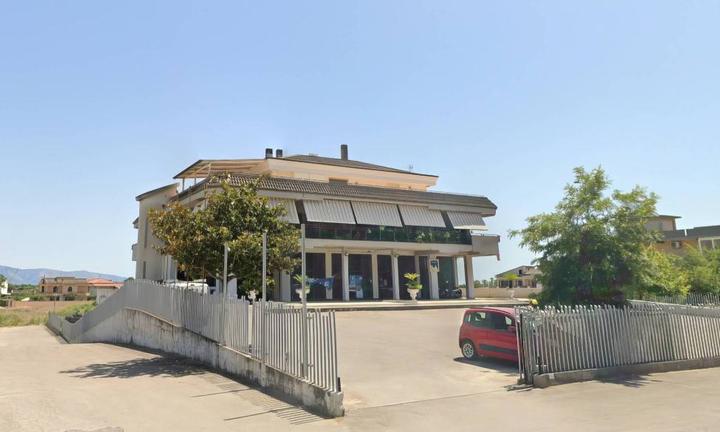 Locale commerciale a Santi Cosma e Damiano (LT)