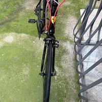 bici da corsa ferrari