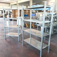 2 scaffalature per macello usate