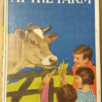 Libro vintage per ragazzi "At the farm" anni 30