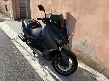 YAMAHA SCOOTER XMAX  125