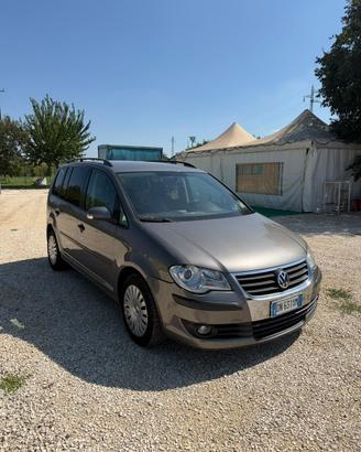 Touran 1.6 GPL