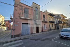 PALAZZETTO A PRIOLO GARAGLLO