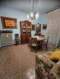 Casa indipendente di 98 m² con 4 locali e box auto