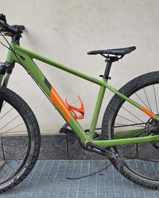 Mountain bike Cube Analog