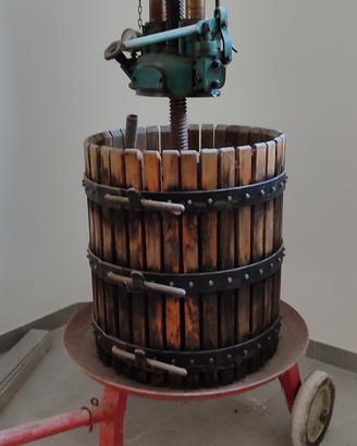 Torchio idraulico manuale