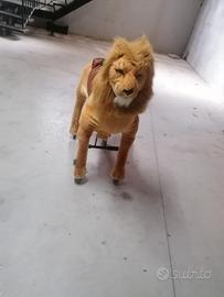 leone cavalcabile su ruote professionale medium
