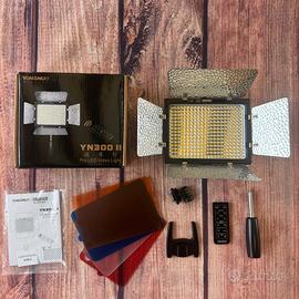 Faretto LED luce continua Yongnuo 300