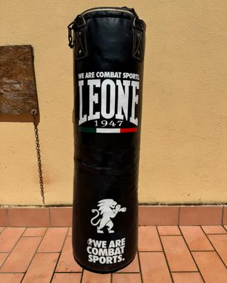 Sacco pugilato leone