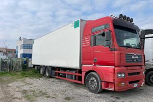 Man TGX 26460. 2003. Frigorifero