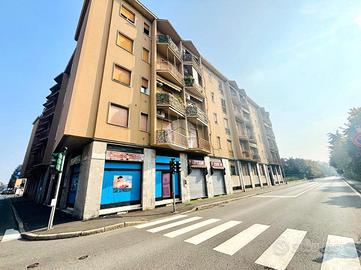 2 LOCALI A MONZA