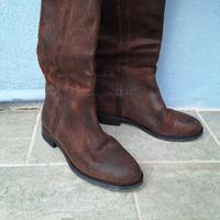 Stivali in pelle marrone stile vintage Il Laccio 