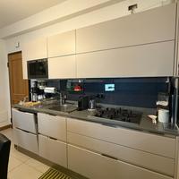 Cucina Veneta Cucine angolare Beige opaco e Quarzo