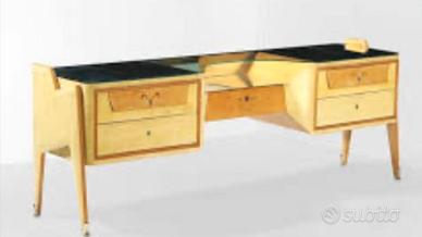 Mobile credenza /petineuse design