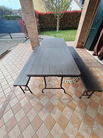 tavolo e panche da giardino 