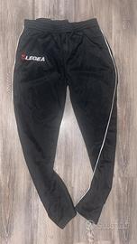 pantaloni tuta legea