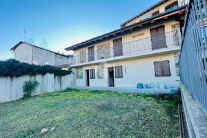 VILLA SINGOLA A LANZO TORINESE