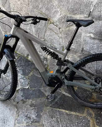 Focus SAM² 6.8 tg.M eMTB Enduro, Bosch CX, 435km