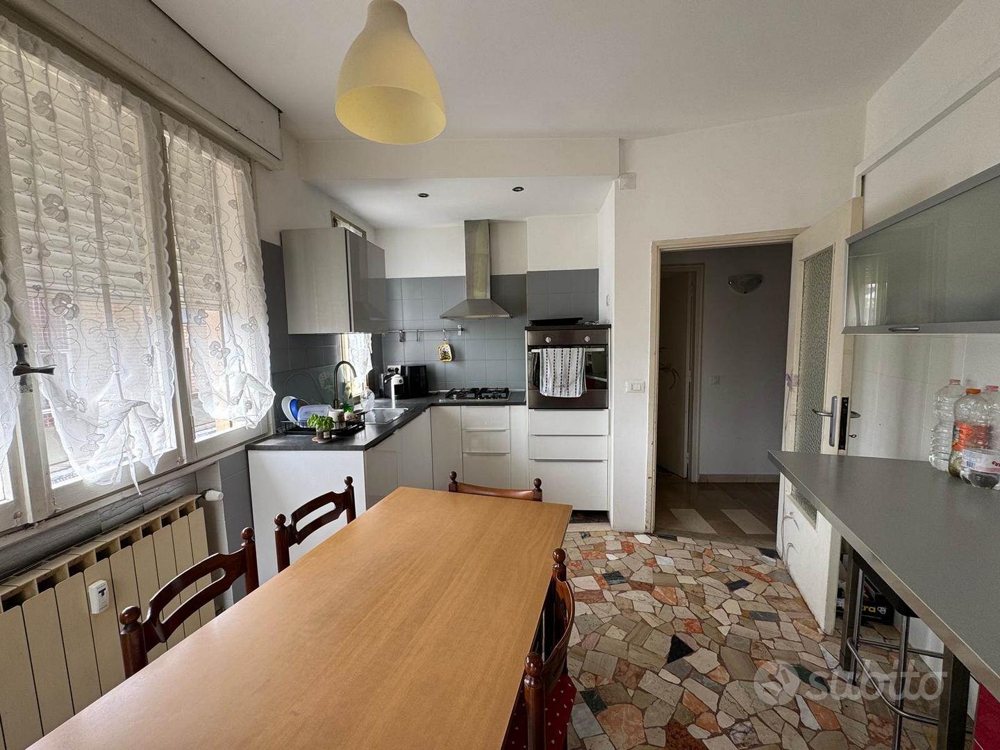 Rif.9182RA85586| appartamento quadrilocale - Vista 2