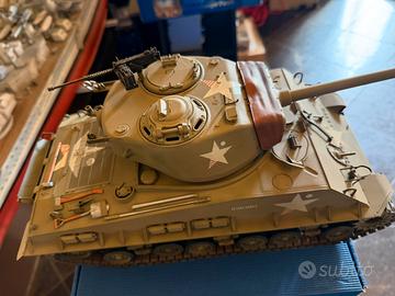 Modellino carro armato Sherman M4A scala 1/16