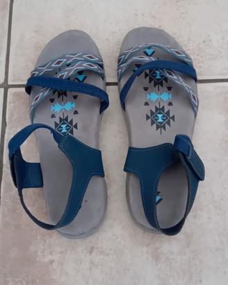Sandali donna nr. 36 mai messi