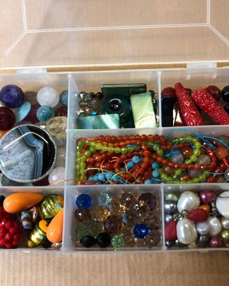 Set artigianale per collanine