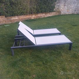 Lettini da giardino.