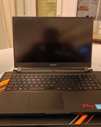 Gigabyte AORUS 5 SE4 -da riparare