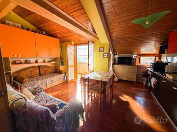 2 LOCALI A FALCONARA ALBANESE