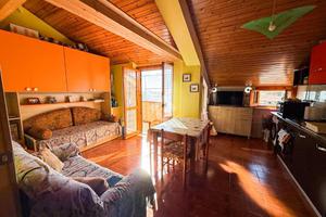 2 LOCALI A FALCONARA ALBANESE