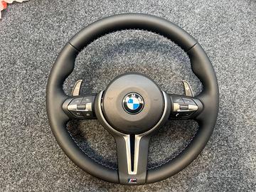 Volante BMW M in pelle con palette, cuciture M