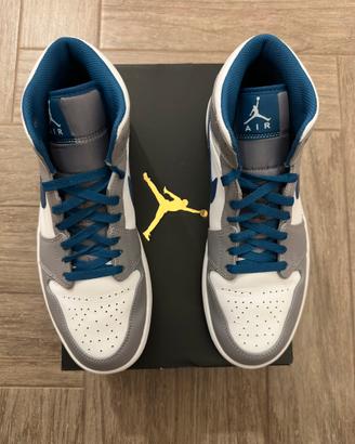 Air Jordan 1 Mid 10.5 new