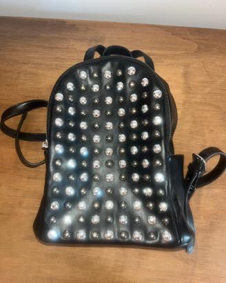 Zainetto con borchie metalliche