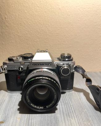 Macchina fotografica a rullino OM10