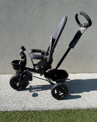 Triciclo Kinderkraft con maniglione