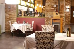 8N Aziendasi Ristorante bar con appartamento