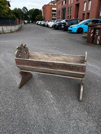 Antica Culla in Legno Laccato-Un Pezzo di Storia!