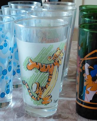 Lotto 12 bicchieri vintage Disney e decorati