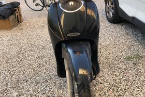 Aprilia Scarabeo 100 Anno 2012