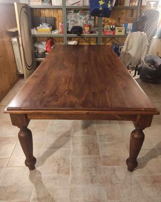 Tavolo in legno