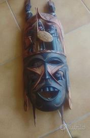Grande maschera Masai. Kenya 1987