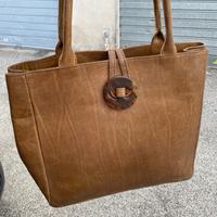 BORSA DONNA IN PELLE VINTAGE DELLA TRAMONTANO.