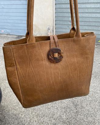 BORSA DONNA IN PELLE VINTAGE DELLA TRAMONTANO.
