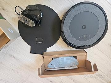 Robot aspirapolvere e lavapavimenti Roomba i5