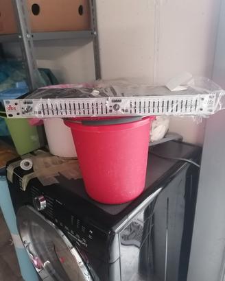 EQUALIZZATORE DBX 215