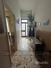 Casa singola con cortile a Fiumefreddo di Sicilia