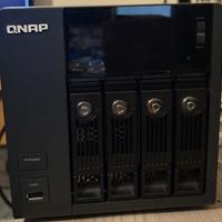 QNAP TS-470 PRO  4 bay con 14 TB